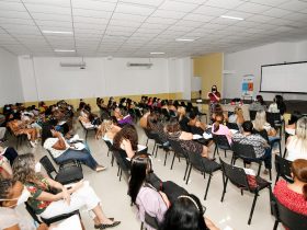 Professores da rede municipal de Nova Iguaçu recebem capacitação do Programa Vem Viver