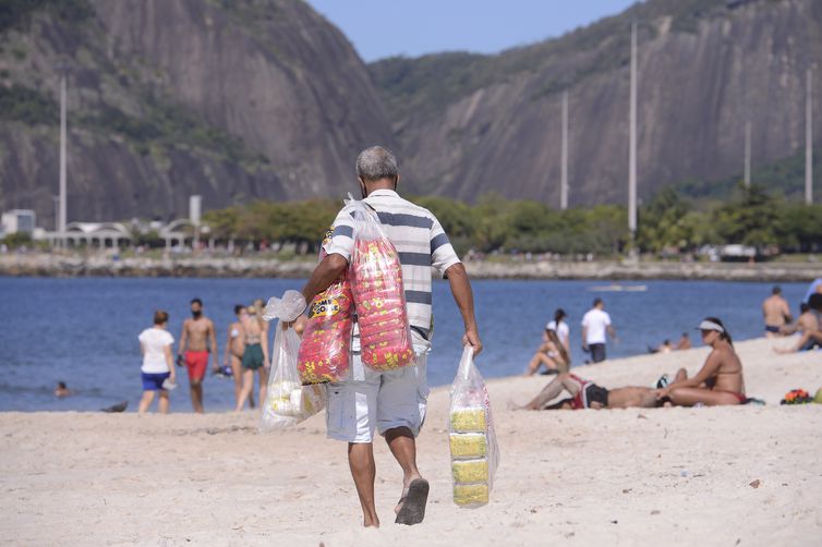 Areia de ouro! Atividades econômicas nas praias cariocas geram R$ 4 bilhões por ano