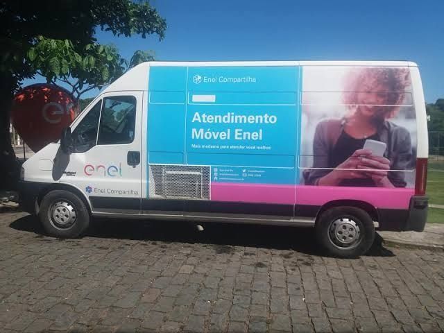 Em parceria com o Procon, loja móvel da Enel realiza atendimento a clientes em Rio das Ostras