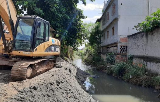 Prefeitura do Rio inicia obra de canalização em rio na Pavuna