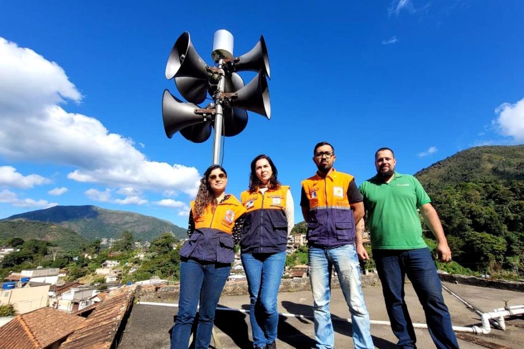 Defesa Civil de Teresópolis faz vistoria em sirenes do Sistema de Alerta e Alarme da cidade