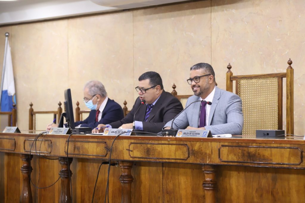 Sessão Plenária da Câmara Municipal de Caxias debate Programa Maria da Penha vai à Escola
