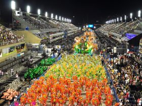 Viva a Caçulinha! Inocentes de Belford Roxo celebra 29 anos de olho na volta à elite do samba