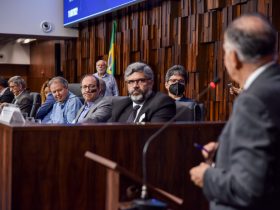 Deputados querem ir a Brasília para evitar bloqueio de verbas de universidades