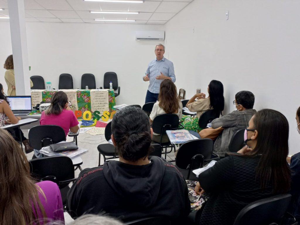 Prefeitura de Maricá dá pontapé inicial para alfabetização de 2,7 mil jovens e adultos