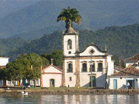 Festival da Cachaça, Cultura & Sabores de Paraty começa no dia 18. Confira a programação