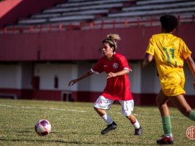 Quarta-feira de goleadas no futebol raiz do Rio. No feminino, teve 10 a 0 e 11 a 0.