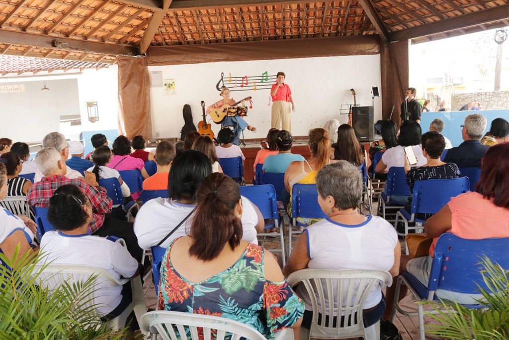 Festival de Música da Maturidade apresenta clássicos da MPB em Campos