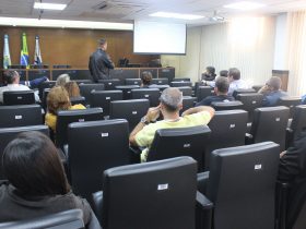 Palestra para fiscalização do Creci-RJ aborda combate ao contraventor