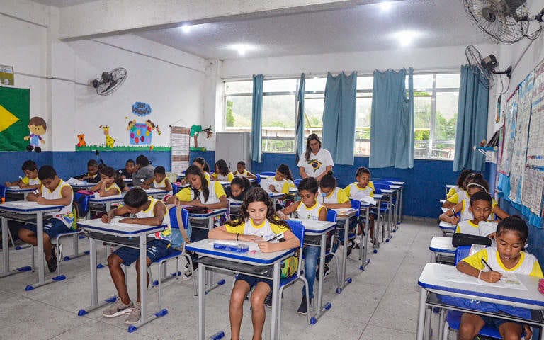 Magé celebra aumento de matrículas e vagas em escolas nos últimos dois anos