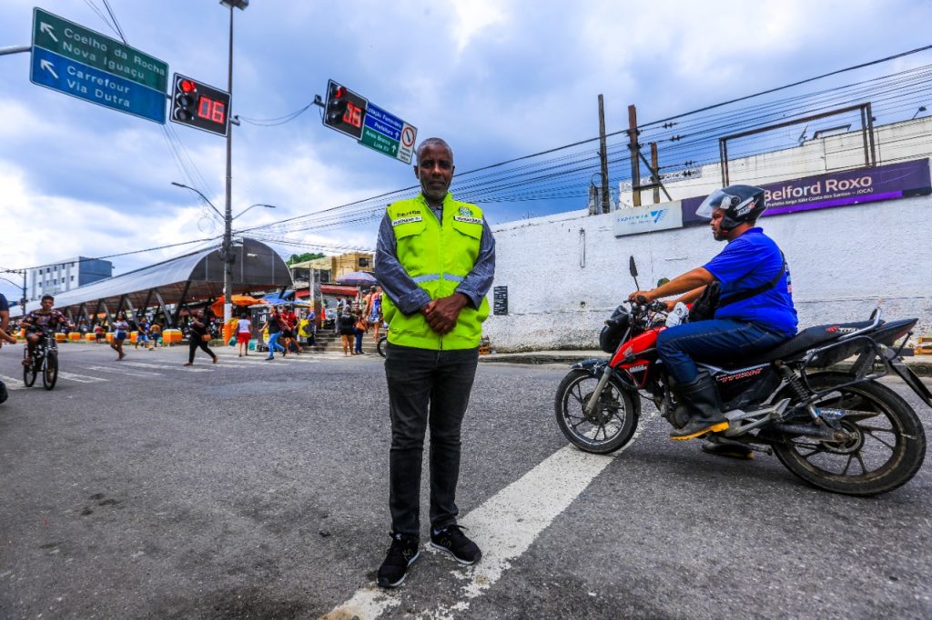 Belford Roxo já tem dez pontos com novos semáforos em LED na cidade