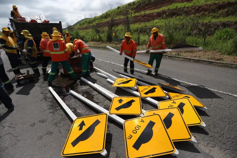 <strong>Rodovia do Contorno, em Volta Redonda, tem segurança reforçada contra acidentes</strong>