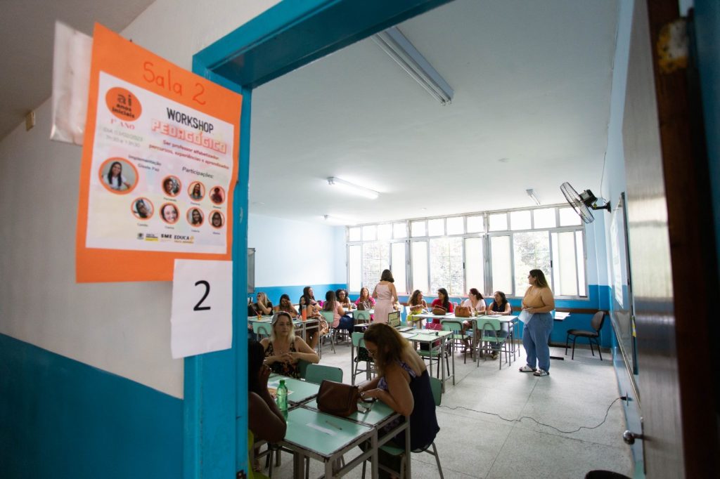 <strong>Prefeitura de Volta Redonda capacita mais de 3 mil profissionais na área da educação</strong>