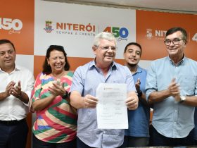 <strong>Prefeitura de Niterói assina ordem de início das obras de macrodrenagem em Charitas</strong>