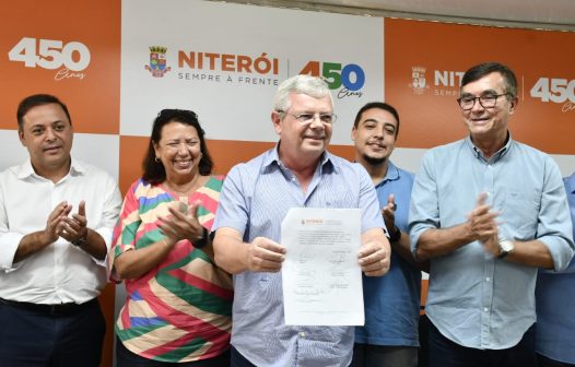 <strong>Prefeitura de Niterói assina ordem de início das obras de macrodrenagem em Charitas</strong>