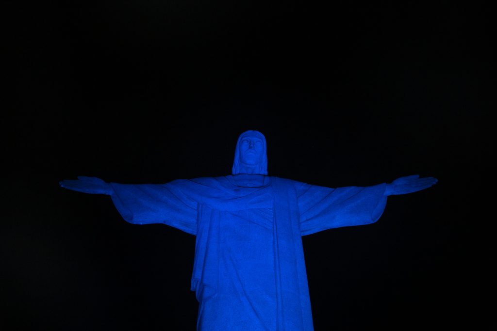 CRC-RJ ilumina Cristo Redentor pelo Dia do Profissional da Contabilidade