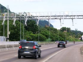 Pedágio na Rio-Santos gera protestos