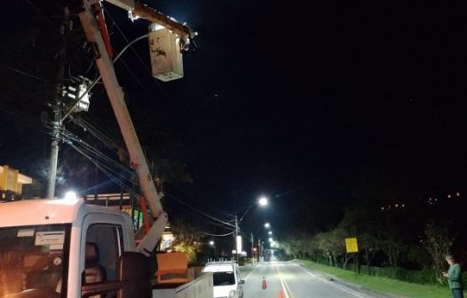 Prefeitura de Petrópolis conclui instalação de iluminação de LED em corredor movimentado