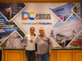 Prefeito de Caxias recebe ciclista campeã de Mountain Bike