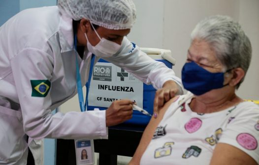 Campanha de vacinação contra gripe é prorrogada no Rio