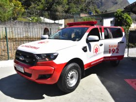 SAMU de Petrópolis tem nova caminhonete