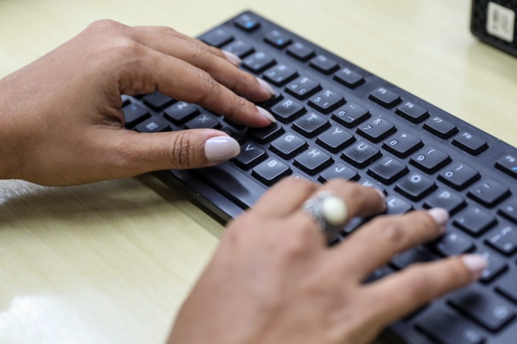 Faperj aprova 70 projetos de apoio a mulheres cientistas