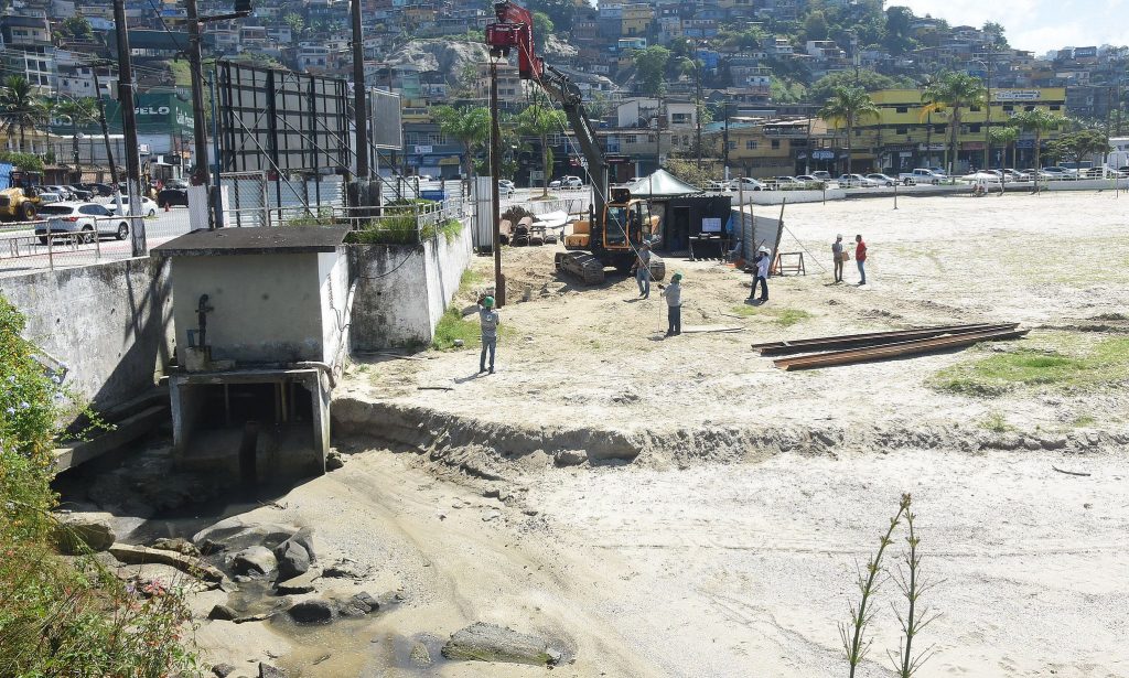 Praia do Anil, em Angra, pode ter volta dos banhos de mar