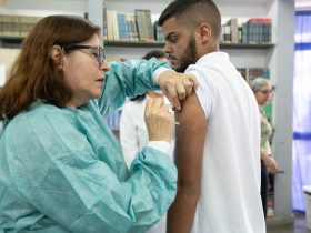 Caxias faz campanha de vacinação em escolas