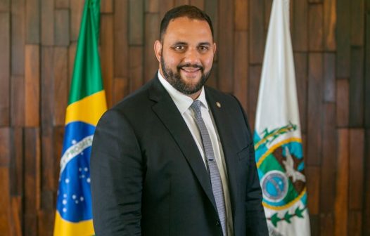 Deputado quer água para aliviar o calor e evitar tragédias 