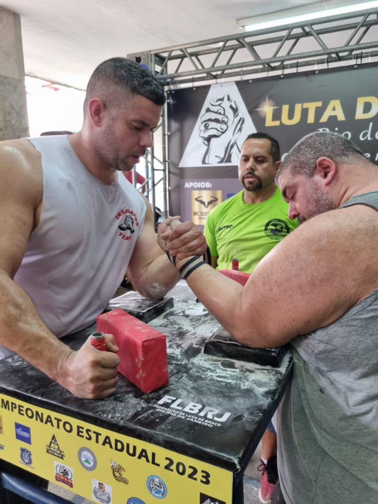 Luta De Braço Tem Disputa De Torneio Estadual