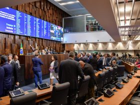 Fórum na Alerj debate cenário econômico