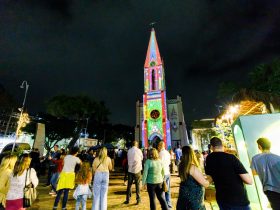 Feira de artesanato de Natal agita Teresópolis