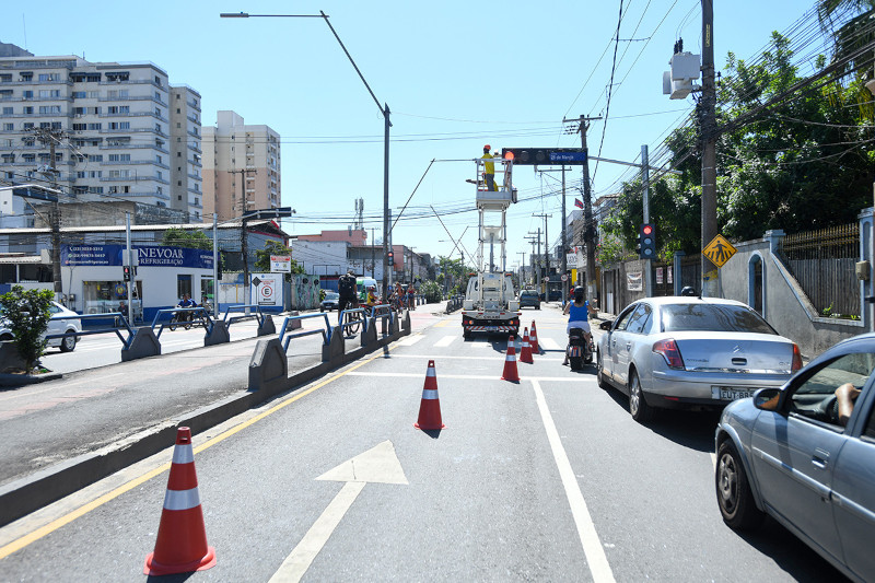 Campos instala semáforos inteligentes