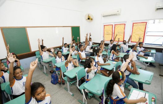 Nova Iguaçu efetiva matrículas na rede municipal de ensino