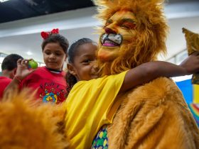 Favela Mundo celebra páscoa com 1.500 crianças e jovens