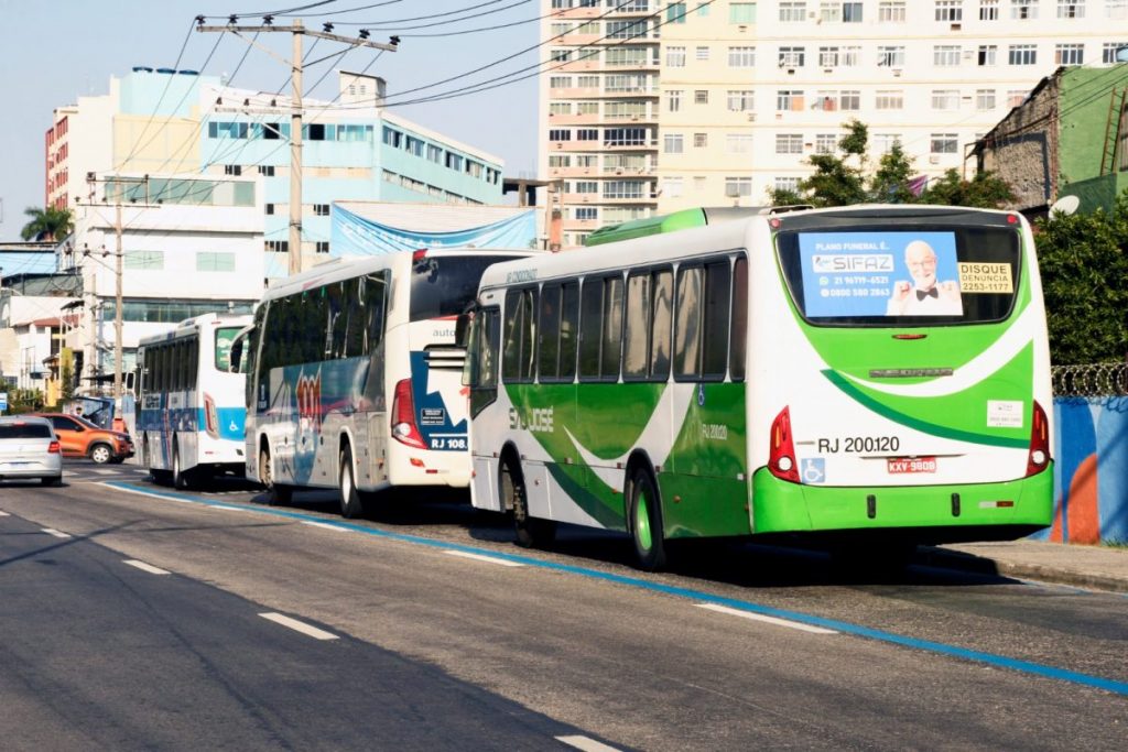 Faixa Exclusiva de ônibus é instalada em Nova Iguaçu