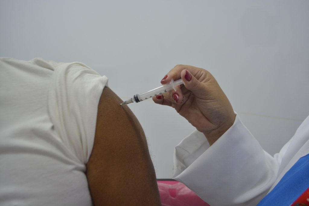 Campanha de vacinação contra a gripe prorrogada em Maricá
