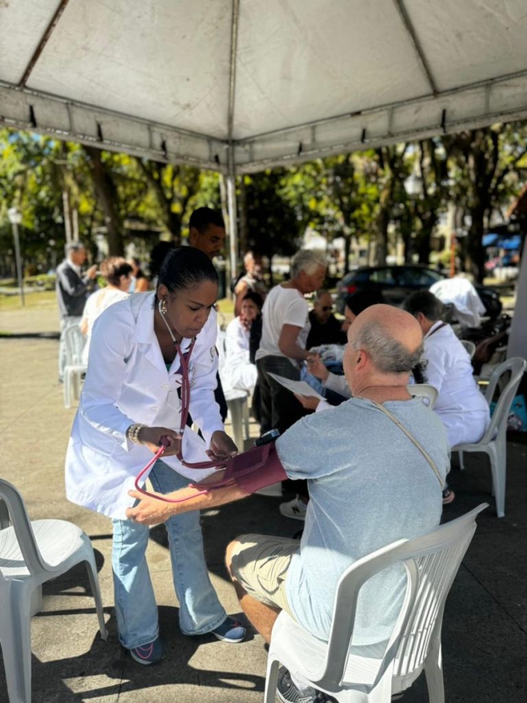 Mobilização em Petrópolis atende mais de 100 idosos