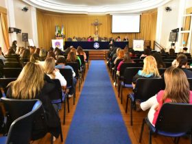 Professores de Petrópolis recebem curso de atualização