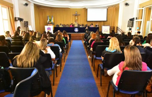 Professores de Petrópolis recebem curso de atualização