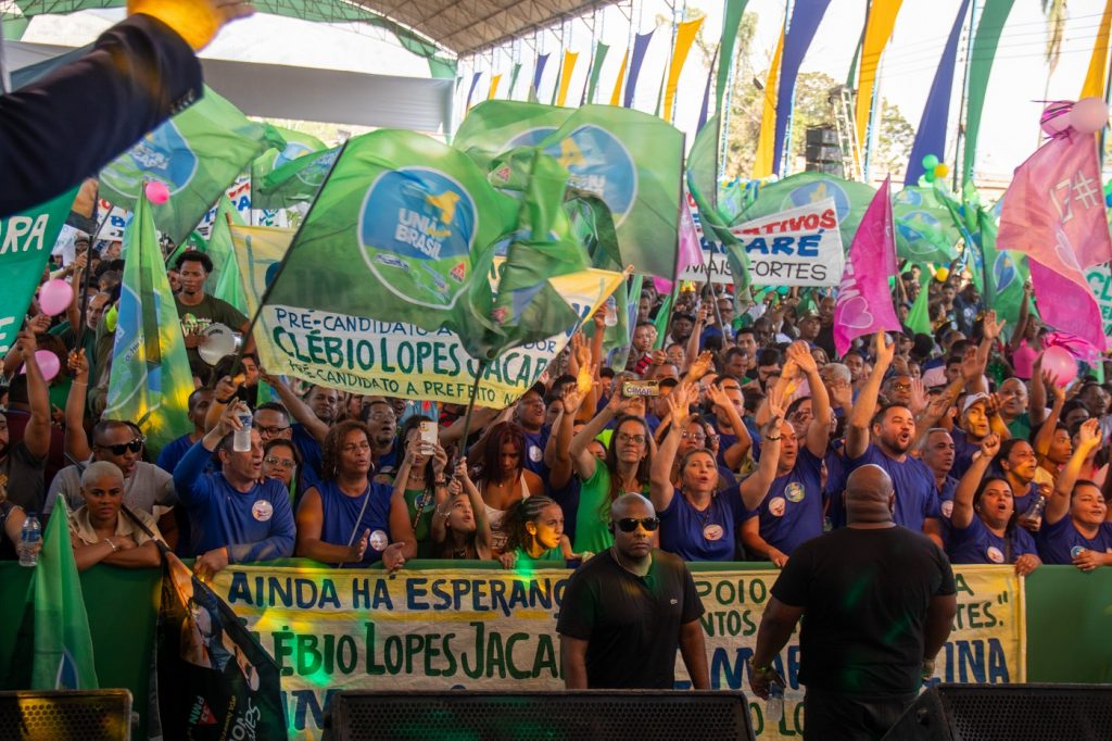 Clébio Jacaré reúne mais de 20 mil pessoas em lançamento de coligação