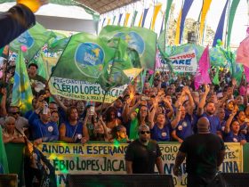 Clébio Jacaré reúne mais de 20 mil pessoas em lançamento de coligação