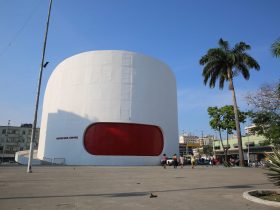 Teatro de Duque de Caxias tem programação diversificada