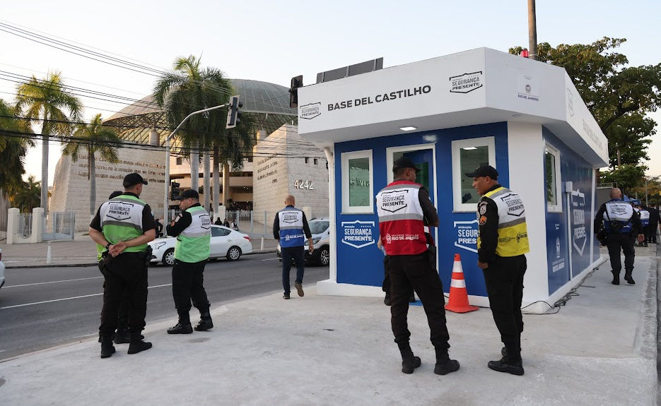 Del Castilho recebe base do Segurança Presente