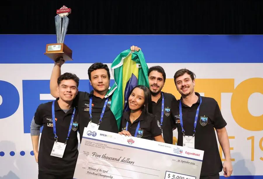 Alunos da UFRJ vencem torneio internacional de petróleo