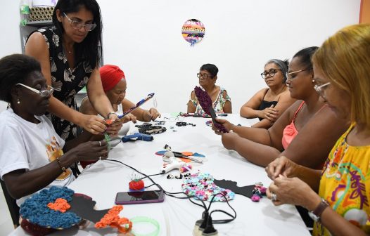 Oficinas de artesanato promovem inclusão de idosos em Belford Roxo