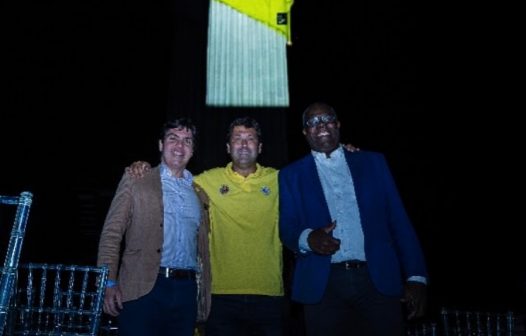 Villarreal fecha parceria com Resende e tem homenagem no Cristo