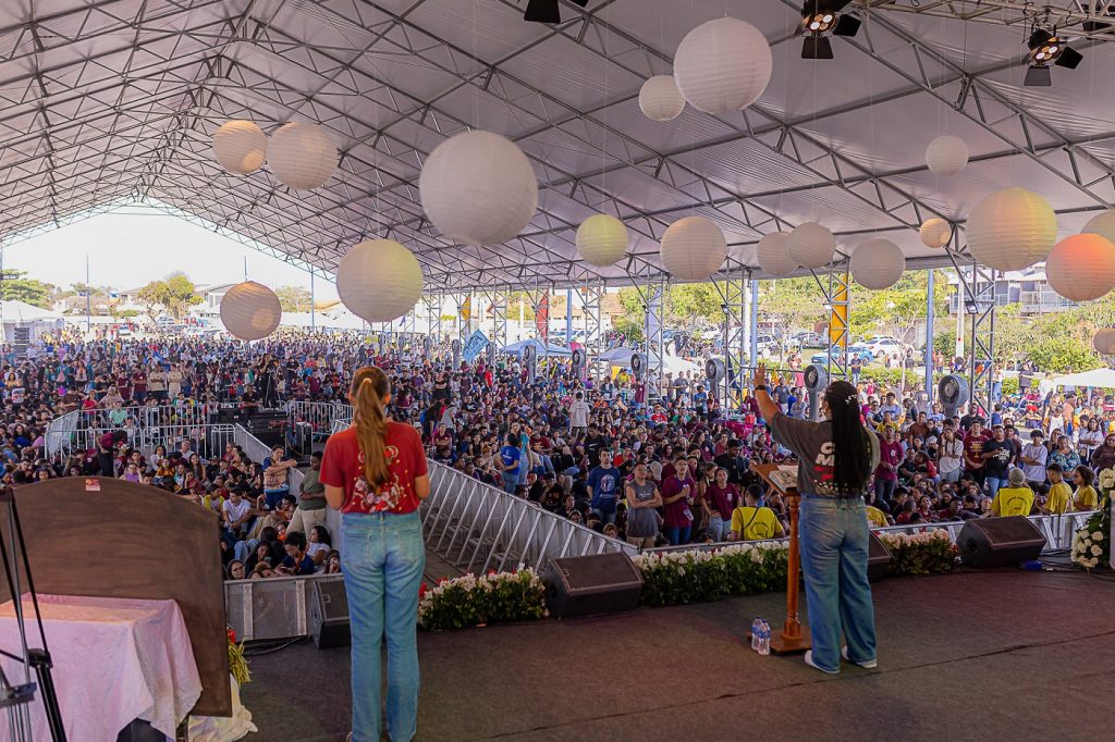 Dia Nacional da Juventude reúne 10 mil católicos em Barra de Maricá