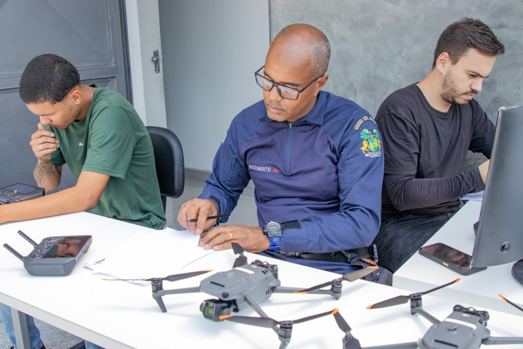 Drones são utilizados em trabalhos preventivos em Mesquita