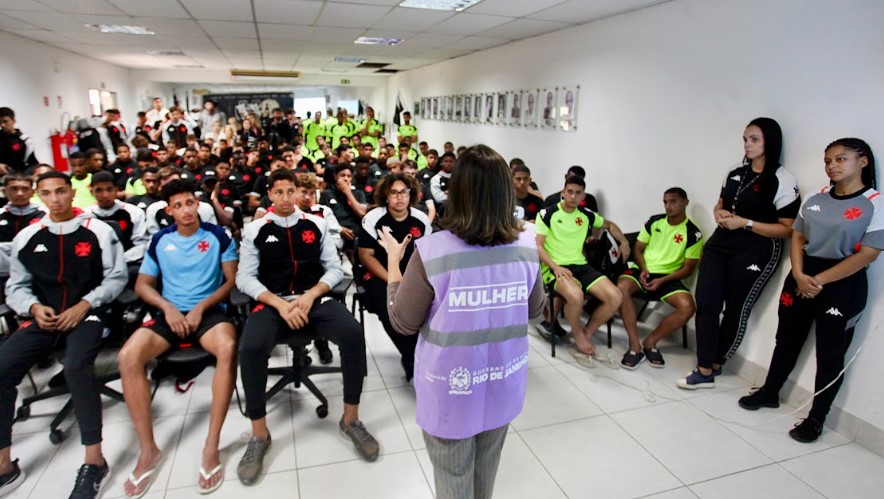 Estado e times juntos na prevenção à violência contra mulher